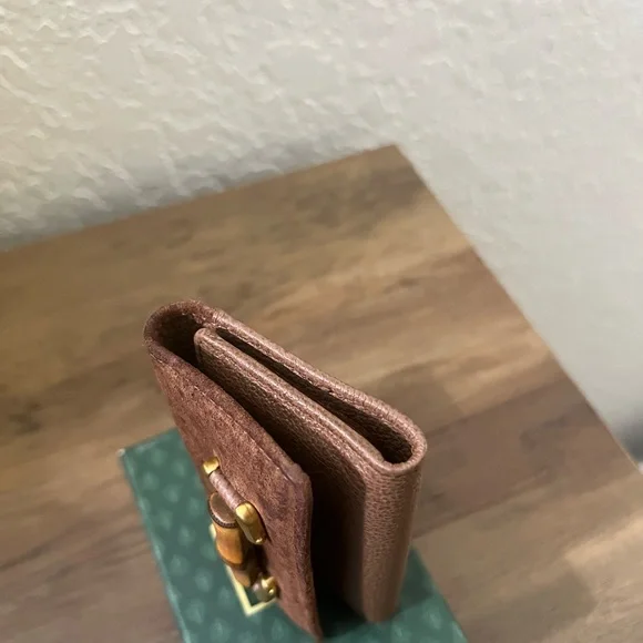 Gucci Brown Leather key holder with Bamboo Detail - Picture 3 of 5
